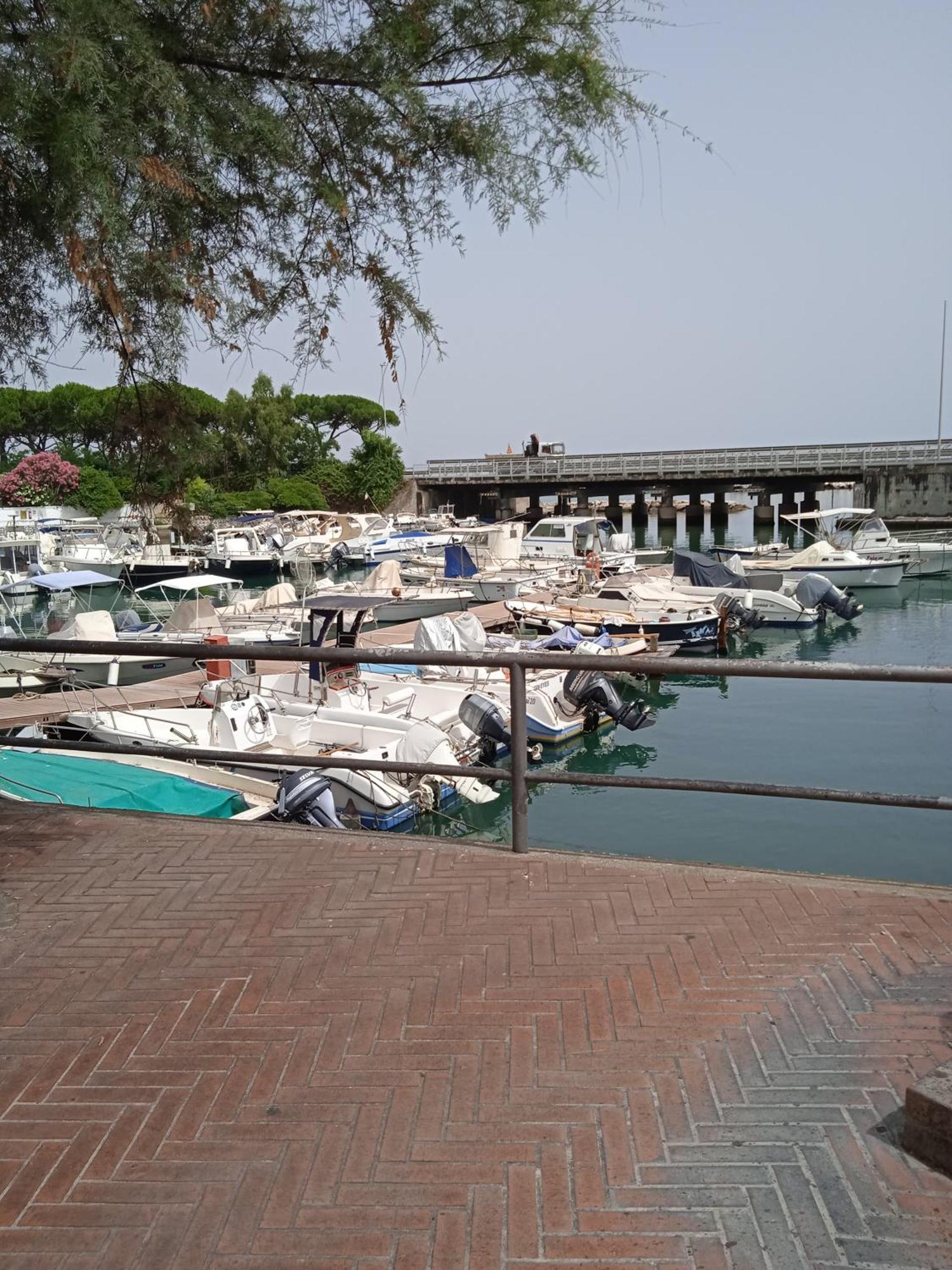 Casa Vacanze Torre Di Mola Formia Exteriör bild
