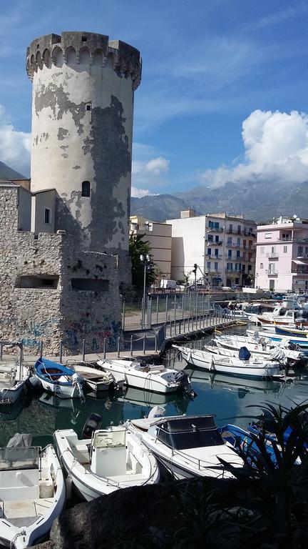 Casa Vacanze Torre Di Mola Formia Exteriör bild