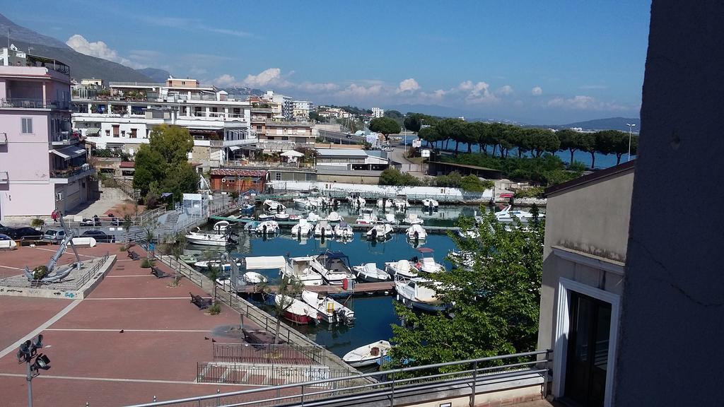 Casa Vacanze Torre Di Mola Formia Exteriör bild